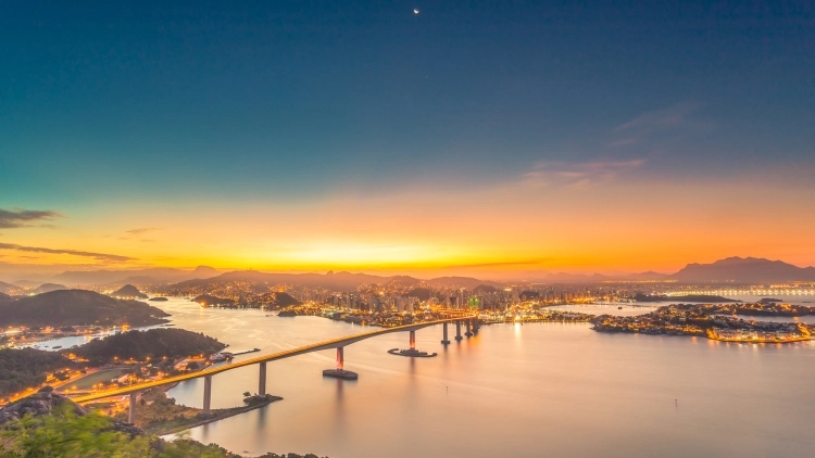 Vit&oacute;ria, ES